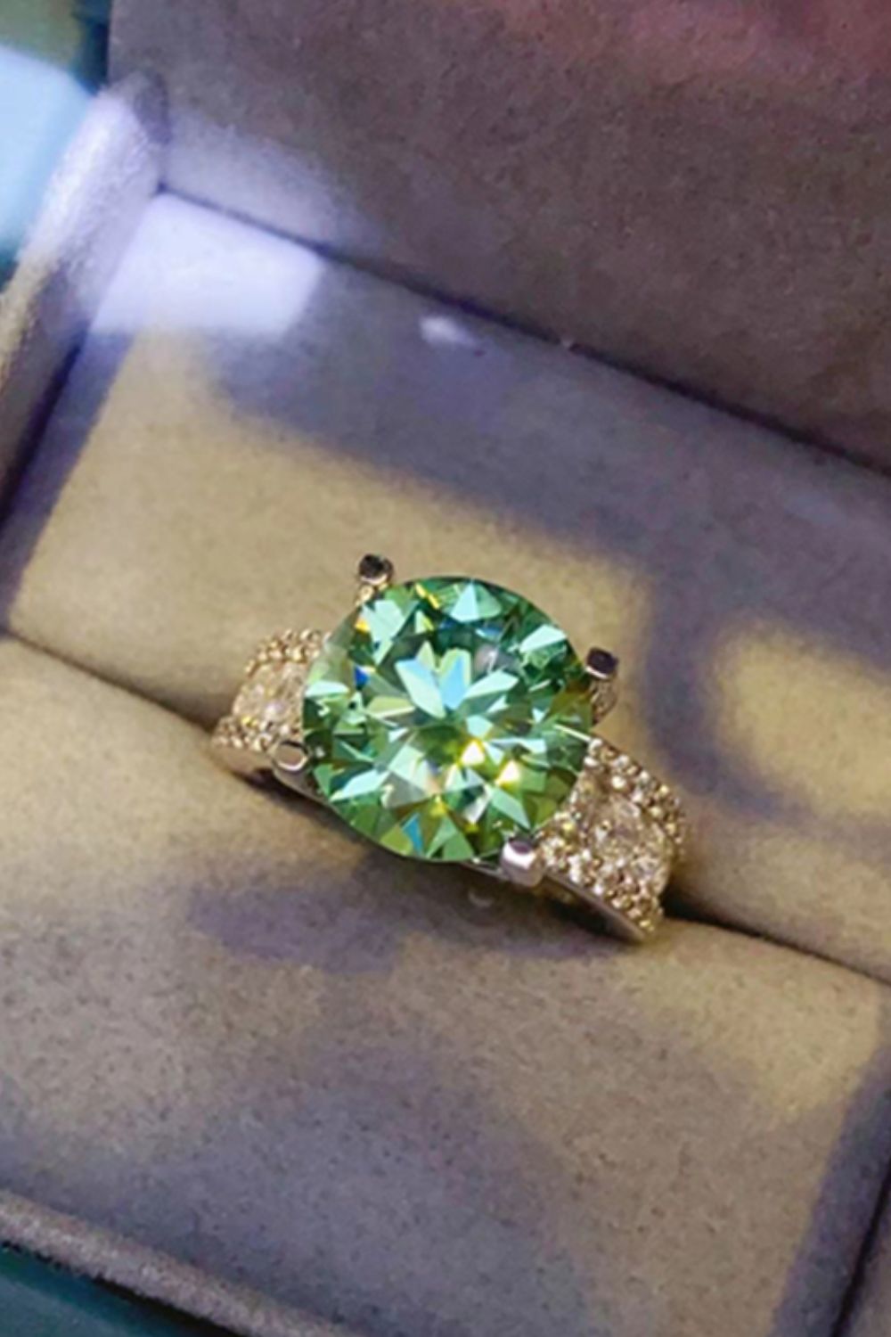 5 Carat Green Brilliant Round Cut Sparkala™ 4-Prong Wide Band Ring