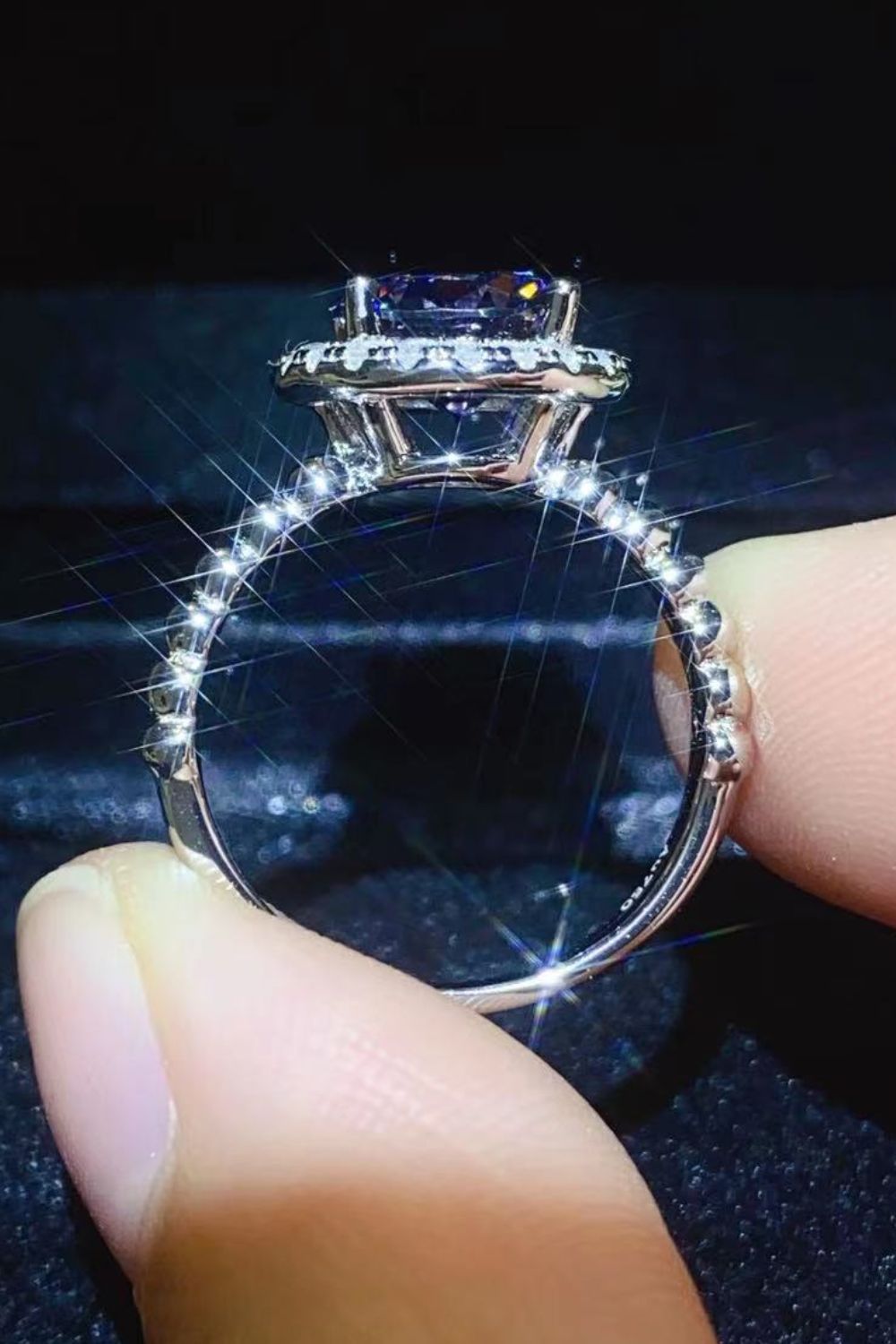 Let It Go 2 Carat Blue Blue Brilliant Round Cut Sparkala™ Halo Ring