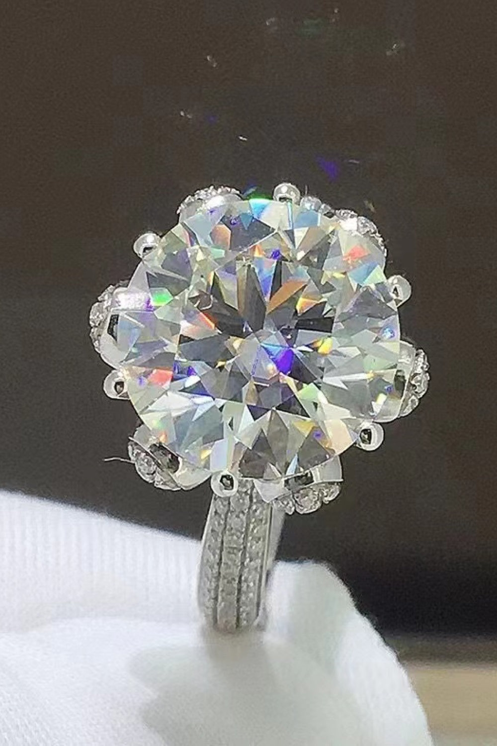 5 Carat Brilliant Round Cut Sparkala™ Floral Ring
