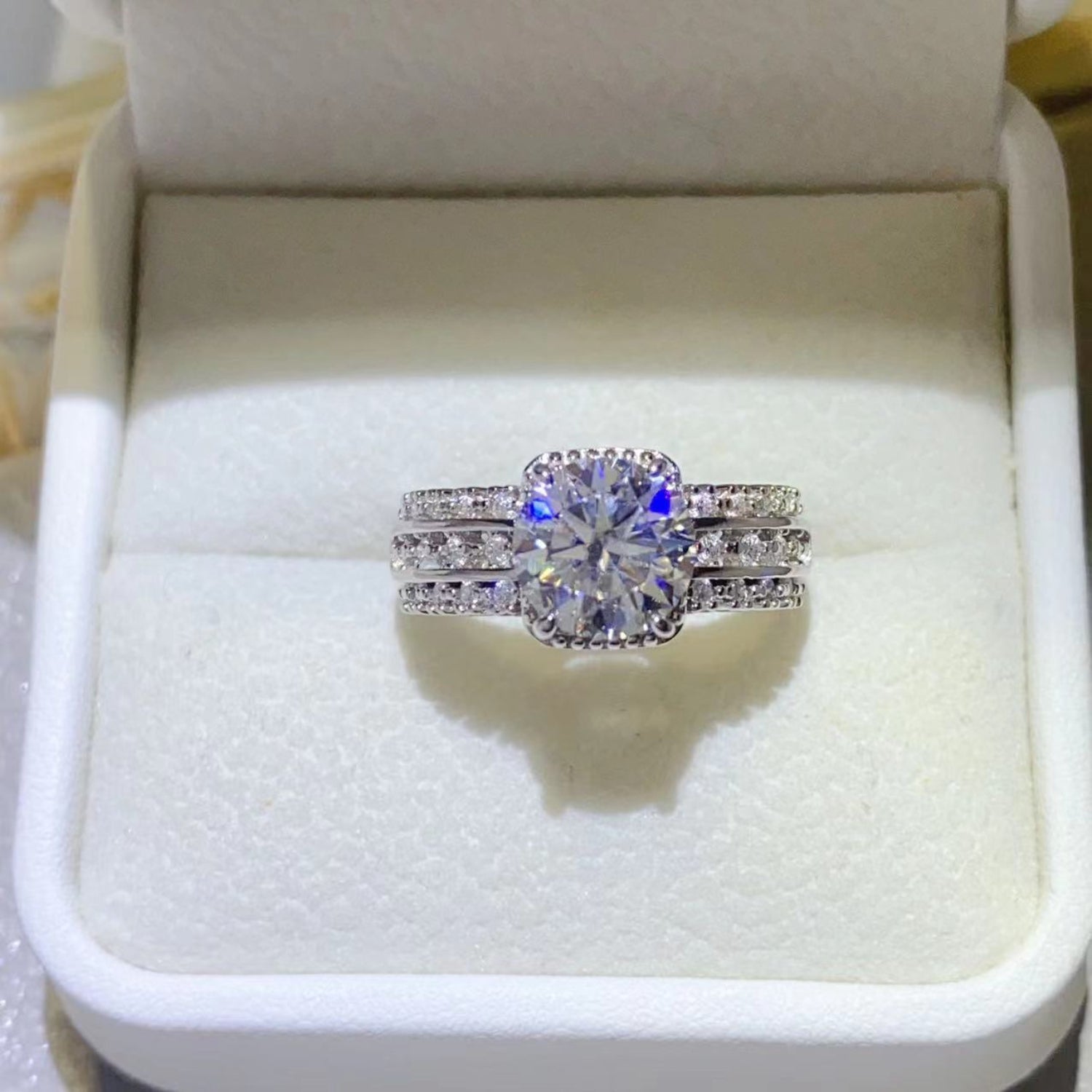2 Carat Brilliant Round Cut Sparkala™ Pure Sterling Silver Banded Ring