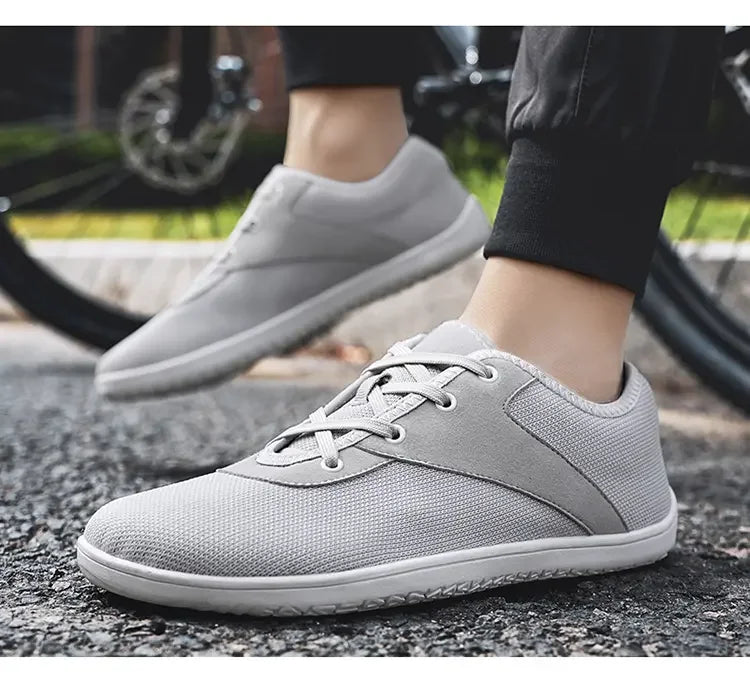 Men's barefoot walking shoes with wide toe and scattered minimalist shoes, suitable for gyms, driving offices.