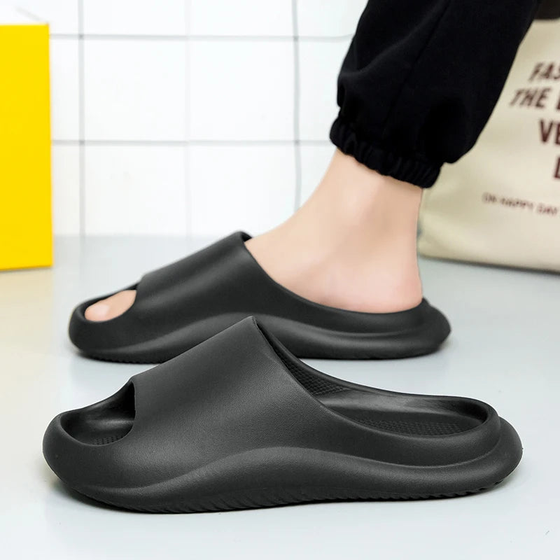Men's Slippers Fashion Casual Home Sandals Non-Slip Wear-Resistant Soft Soles Couple Style Shoes Thick-Soled Outdoor Beach Shoes