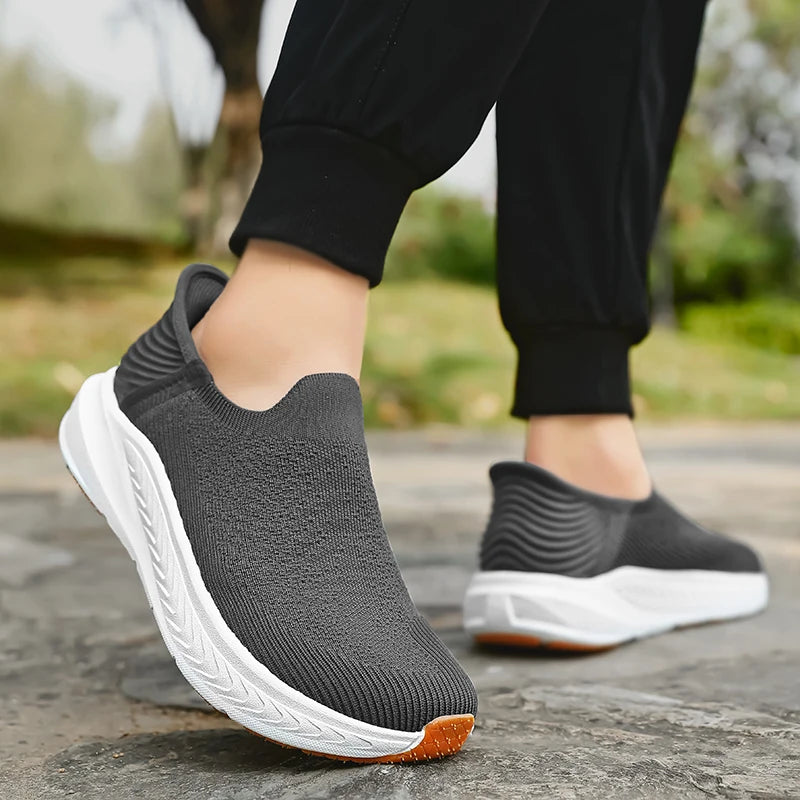 Slip on Wide Toe Men Barefoot Shoes Outdoor Casual Sneakers Breathable Lightweight Walking Running Shoes Zero Soles Sport Shoes