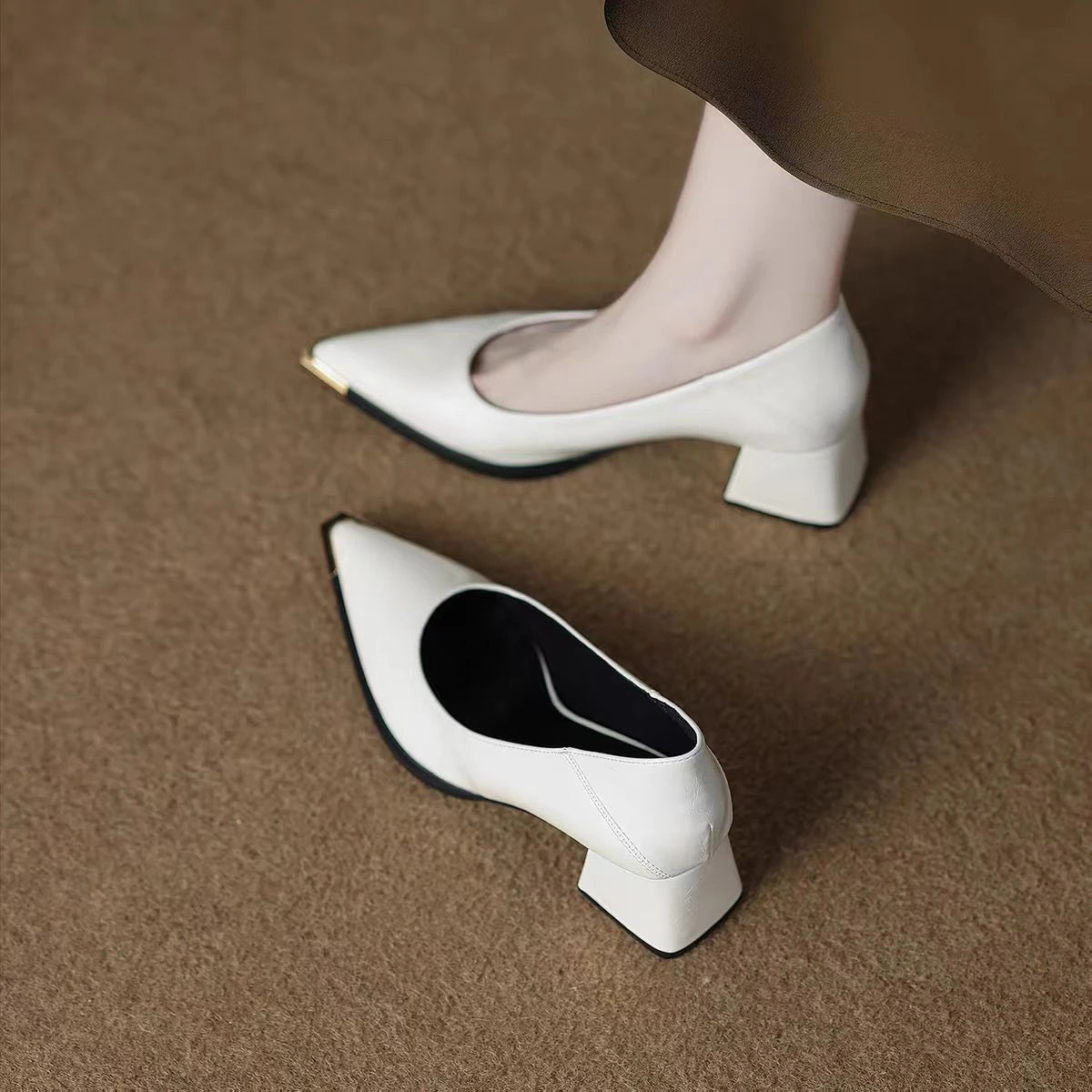 Simple yet elegant sharp-toe stylish lady's single shoe. 2026 new model. Fashionable and versatile high-heeled shoes.