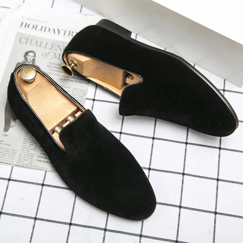 Fashionable Men's Suede Shoes Soft Soles Comfortable Loafers Versatile Men's Casual Flat Shoes Green New Style Free Delivery