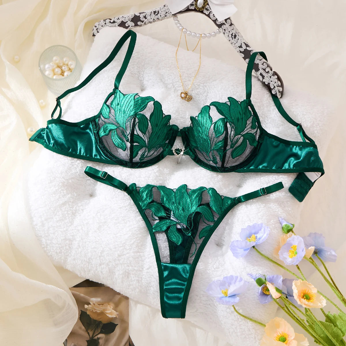 embroidered print pajama set - A set featuring a floral design suitable for women, a sexy bra ZA824031
