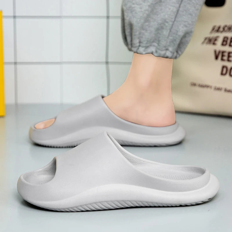 Men's Slippers Fashion Casual Home Sandals Non-Slip Wear-Resistant Soft Soles Couple Style Shoes Thick-Soled Outdoor Beach Shoes