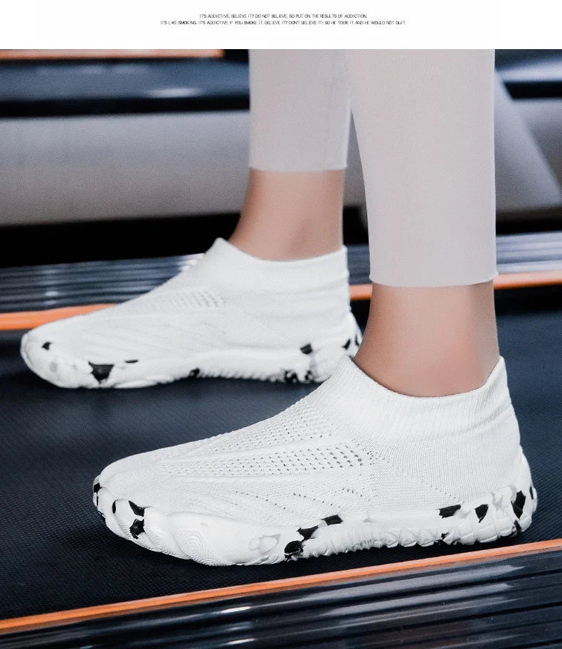 Men's women's shoes Casual sneakers sports beach shoes, outdoor lightweight, comfortable and fashionable walking shoes