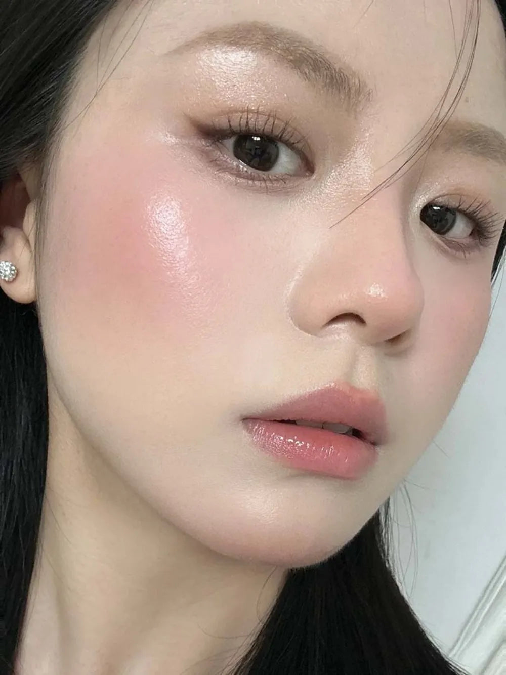 New Moisturizing Cat Lip Gloss Long Lasting Highly Pigmented Lip Stain 4 Shades Water Light Glossy Lip Makeup Beginners