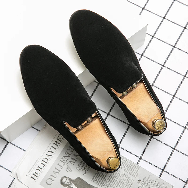 Fashionable Men's Suede Shoes Soft Soles Comfortable Loafers Versatile Men's Casual Flat Shoes Green New Style Free Delivery