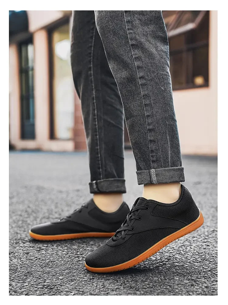 Men's barefoot walking shoes with wide toe and scattered minimalist shoes, suitable for gyms, driving offices.