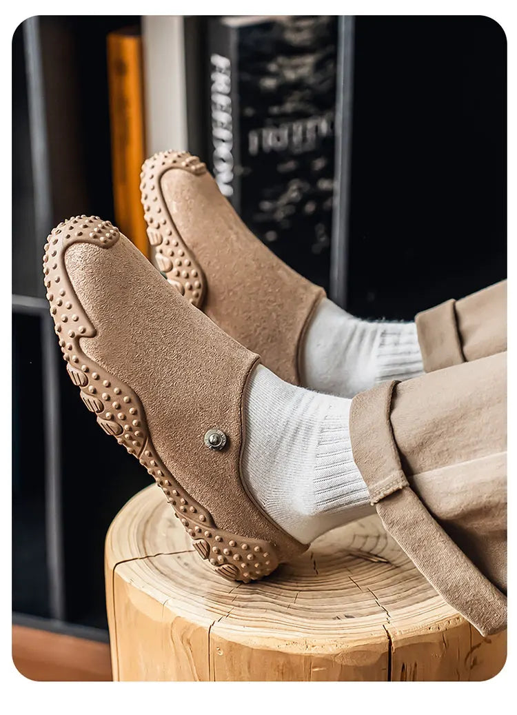 Fashion Slippers for Men Closed-toe Suede Slip Ons Shoes 2026 New Design Mens Casual Flats Loafers Comfortable Walking Shoes