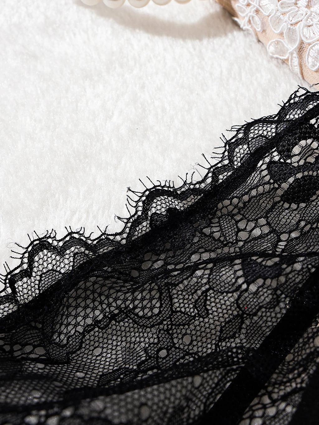 Sexy transparent black lingerie, women's lace nightgown,women's sexy sleeveless nightgown with mesh fabric, V-neckline.lingerie