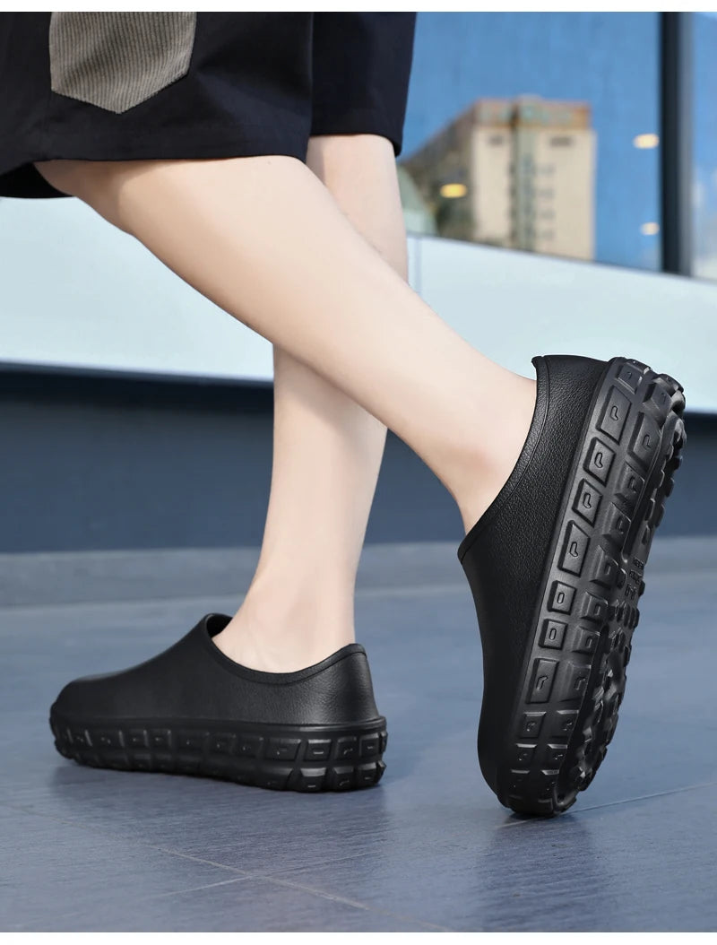 A Pair of Summer Men's Toe-Toe Shoes, Wear-Resistant, Non-Slip Work Shoes, Waterproof and Oil-Proof, Special for Hotels, Durable, Kitchen, Canteen, Chef