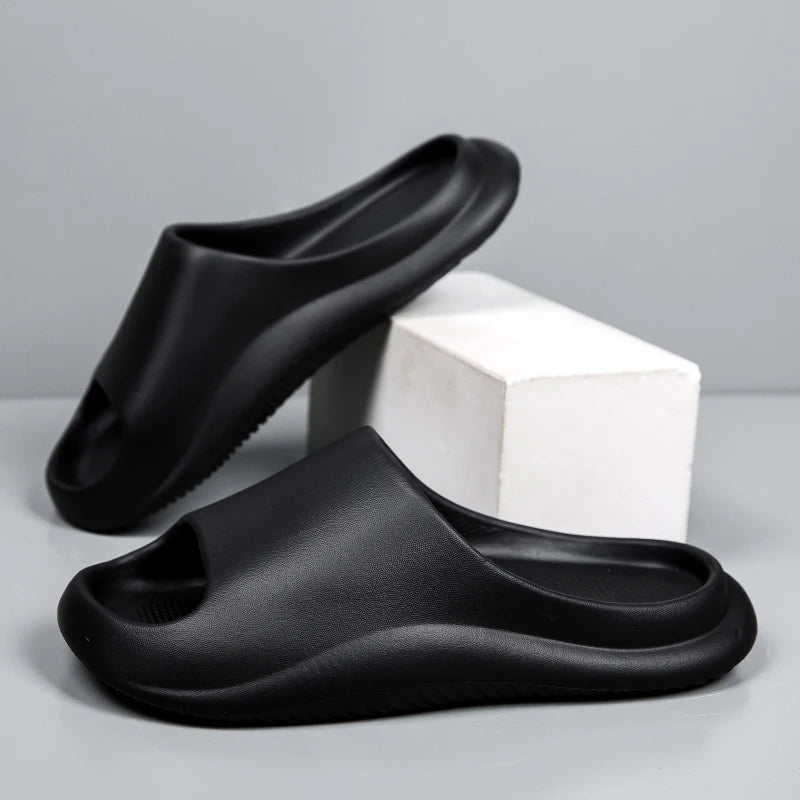 Men's Slippers Fashion Casual Home Sandals Non-Slip Wear-Resistant Soft Soles Couple Style Shoes Thick-Soled Outdoor Beach Shoes