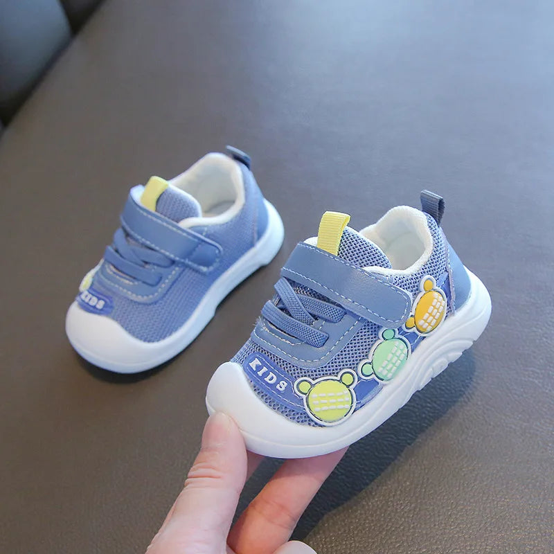 Toddler Girls Walking Shoes Toes Capped Kids Casual Shoes Breathable 2024 New Fashion Children Flat Shoes with Cute Bears Sweet