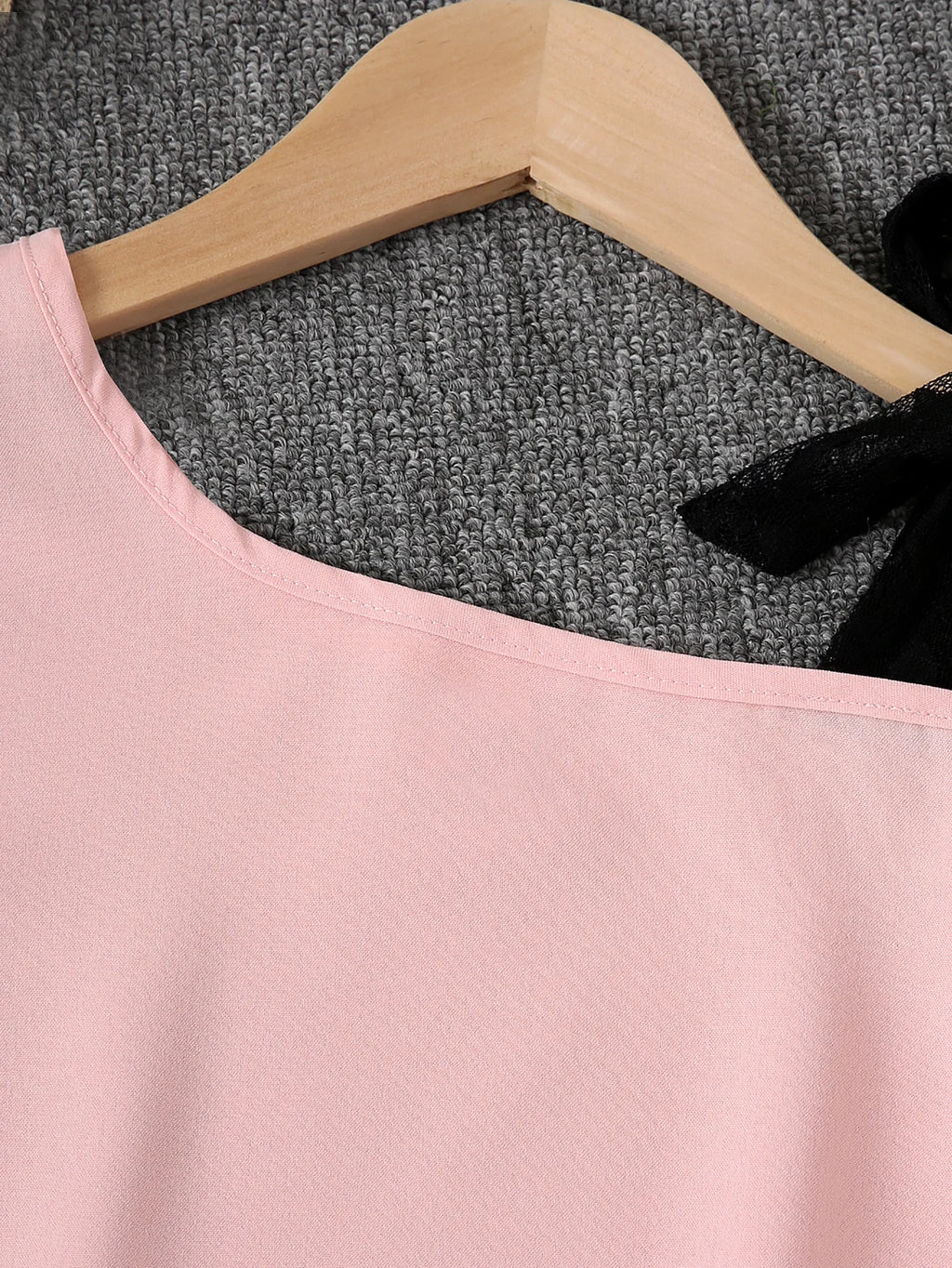 Summer New Girls' Short Sleeved Off Shoulder Solid Color Casual T-Shirt Fashionable And Versatile Design Sense Fashionable Top