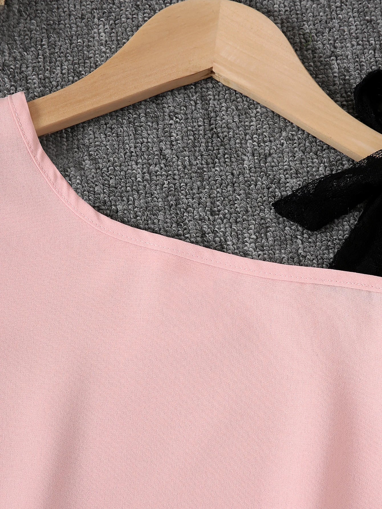 Summer New Girls' Short Sleeved Off Shoulder Solid Color Casual T-Shirt Fashionable And Versatile Design Sense Fashionable Top