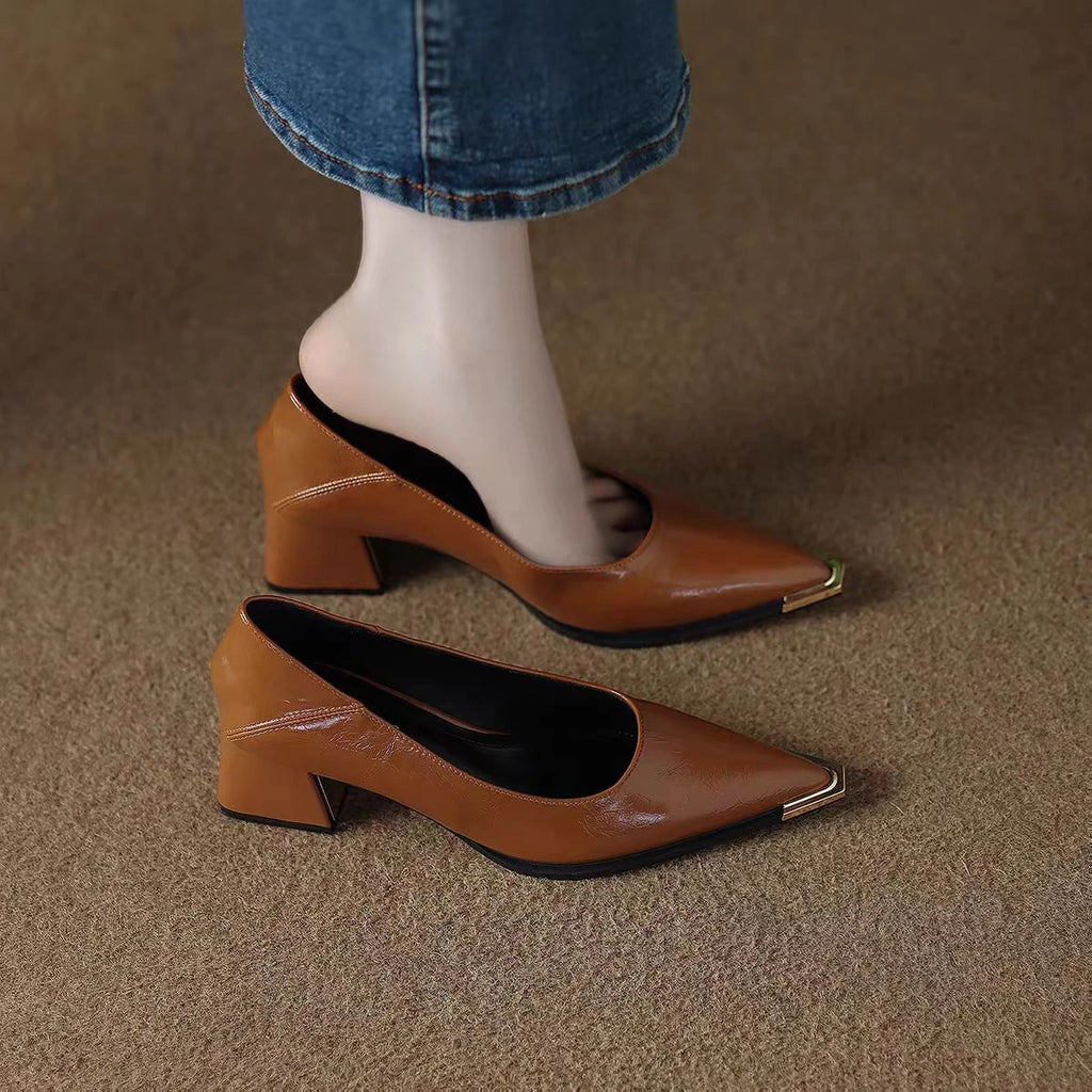 Simple yet elegant sharp-toe stylish lady's single shoe. 2026 new model. Fashionable and versatile high-heeled shoes.