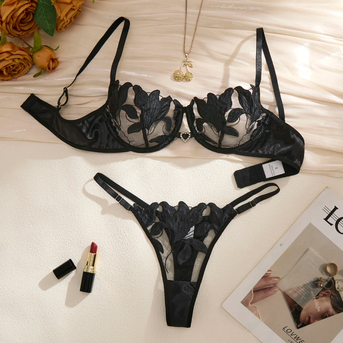 embroidered print pajama set - A set featuring a floral design suitable for women, a sexy bra ZA824031