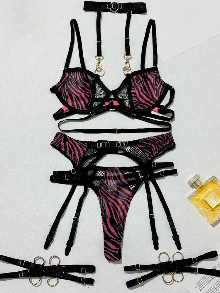 Lingerie Fancy Lace Underwear See Through Halter Bra Delicate Intimate Luxury Sexy Outfits Garters Brief Sets