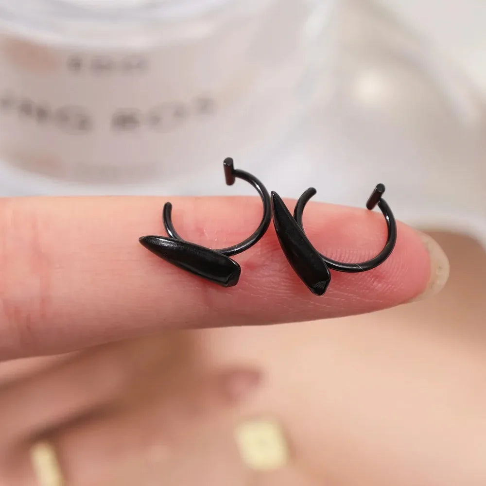 Stainless Steel Personalised Sharp Teeth Fake Piercing Lip Ring Punk Exaggerated Jewelry for Women Gothic Face Jewelry Decor