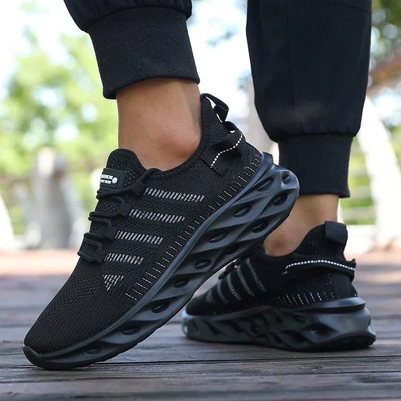 Men's Thick Soled Sports Shoes for Spring and Summer Women's Breathable and Shock-absorbing Fashionable Running Shoes Bare Foot