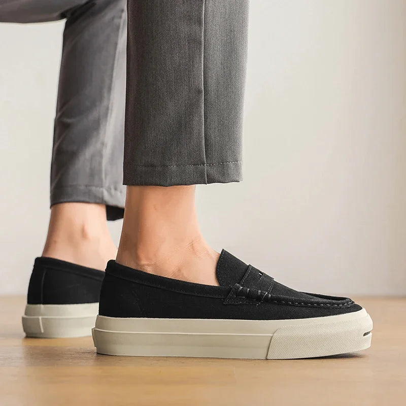 Men's Vulcanized Shoes: Niche, Light Luxury, Solid Color, Retro Style, Flat Heel, Split-on, Lazy Soft-soled Casual Walking Shoes