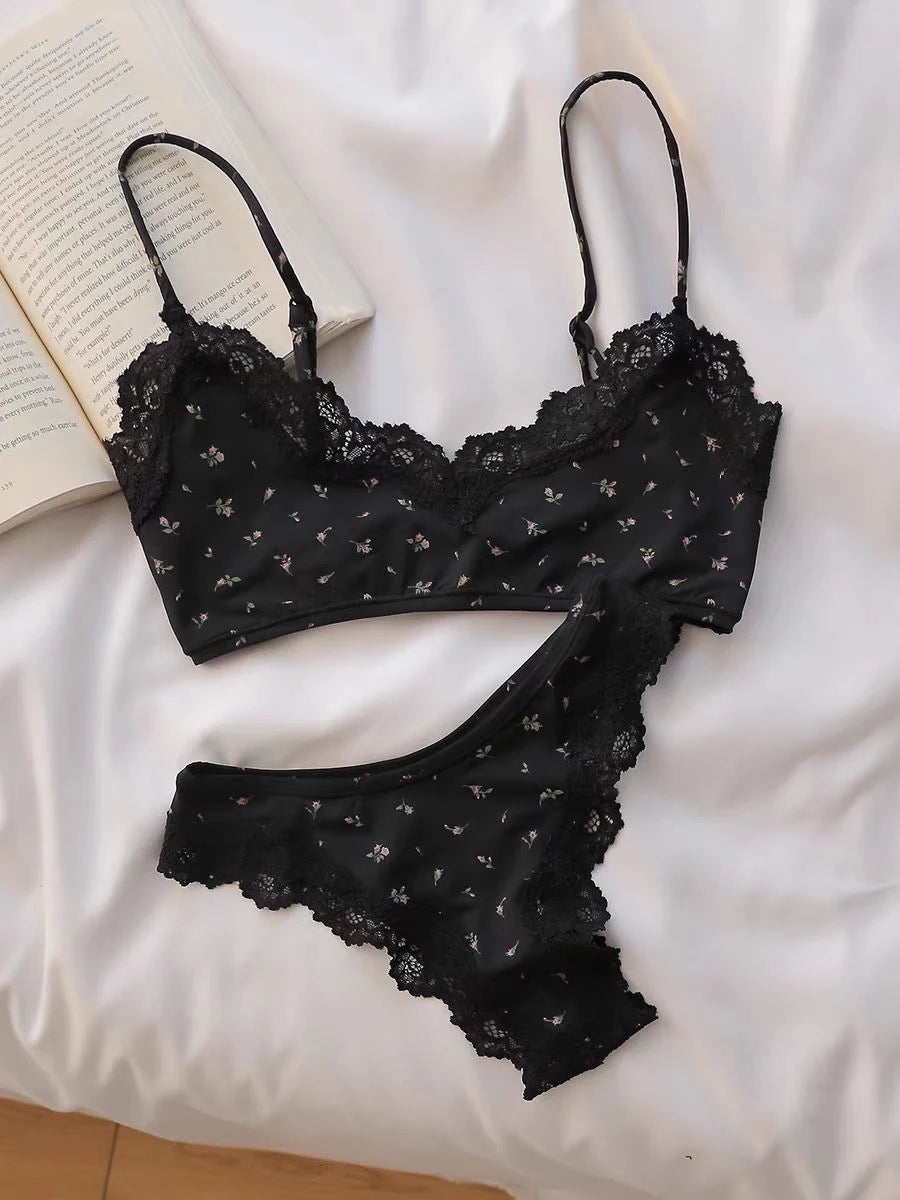 Lace Bra Set Woman Adjusted-strap Seamless Bras+Low Waist Panties Female Casual Simple Solid High Elasticity Lingerie Sets