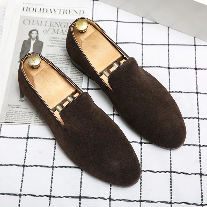 Fashionable Men's Suede Shoes Soft Soles Comfortable Loafers Versatile Men's Casual Flat Shoes Green New Style Free Delivery