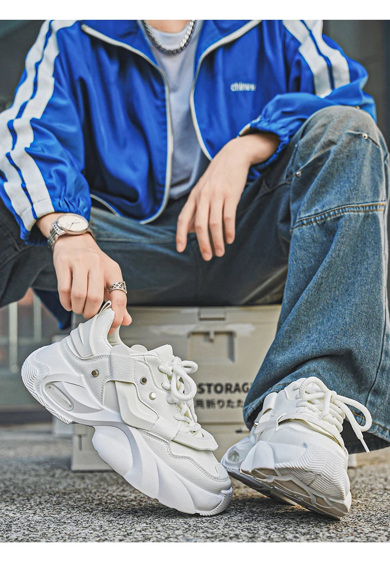 Men's leisure sports shoes with thick soles and low upper lacing style wear-resistant soles are comfortable and non-skid suitabl