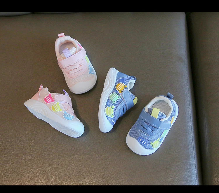 Toddler Girls Walking Shoes Toes Capped Kids Casual Shoes Breathable 2024 New Fashion Children Flat Shoes with Cute Bears Sweet