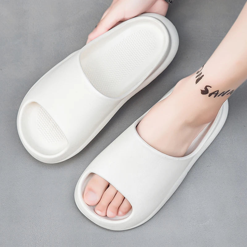 Men's Slippers Fashion Casual Home Sandals Non-Slip Wear-Resistant Soft Soles Couple Style Shoes Thick-Soled Outdoor Beach Shoes