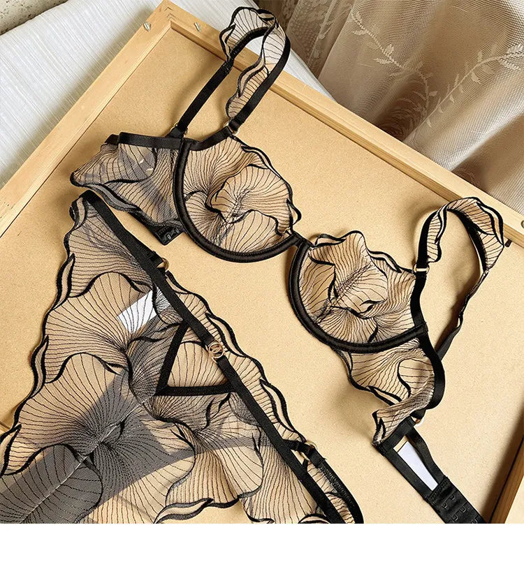Lingerie Brodée Ultra-Fine Sexy Européenne Minimiseur Pour Gros Seins Dentelle Transparente Amincissante Pure Séduisante 32-38