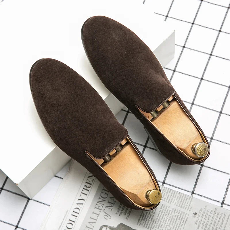 Fashionable Men's Suede Shoes Soft Soles Comfortable Loafers Versatile Men's Casual Flat Shoes Green New Style Free Delivery