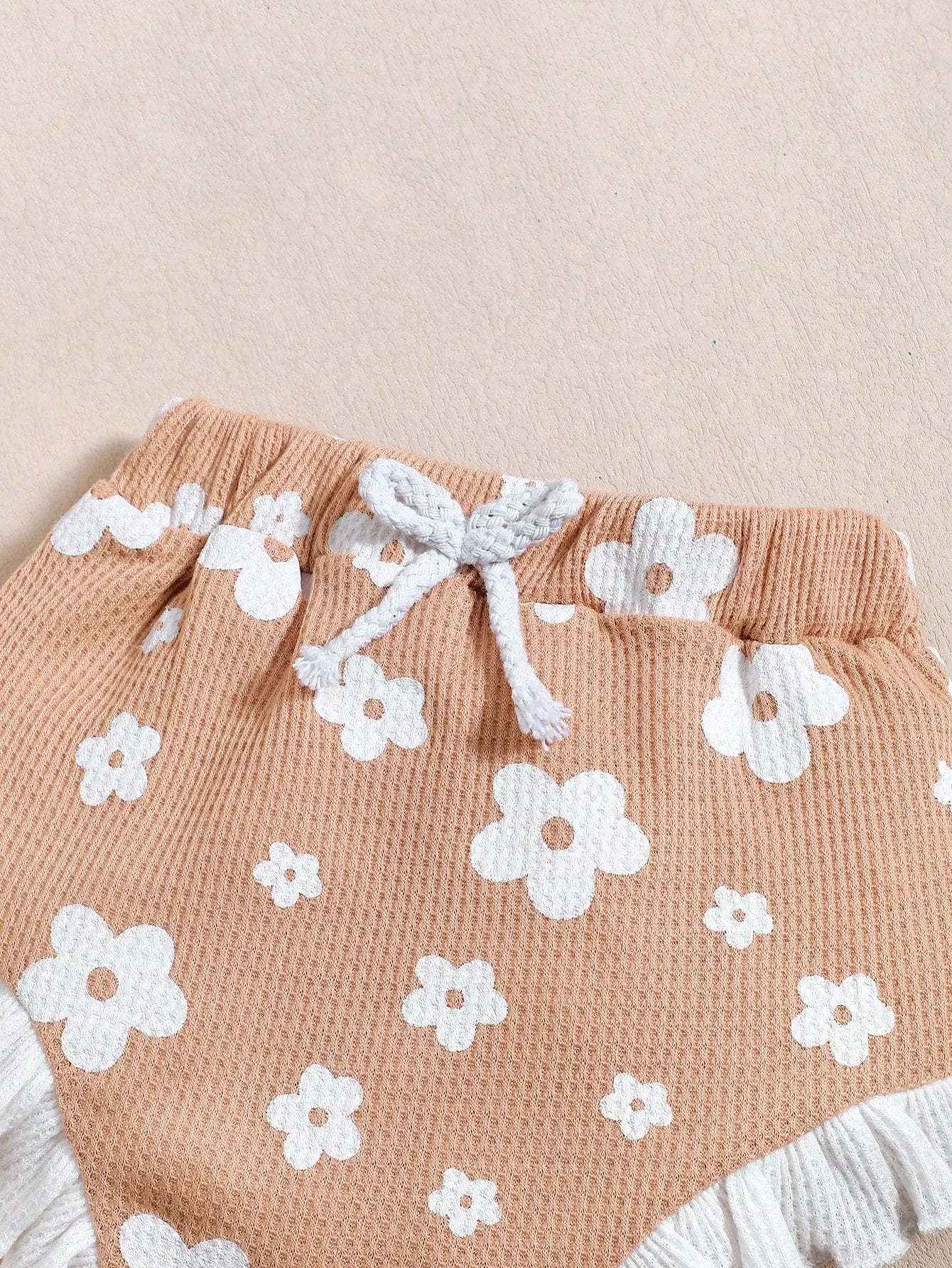 Summer  1-3  Years Old Cool  Girls   Strap  Jumpsuit  And  3-cornered  Shorts  With  Hair  Band  3-Piece  Set