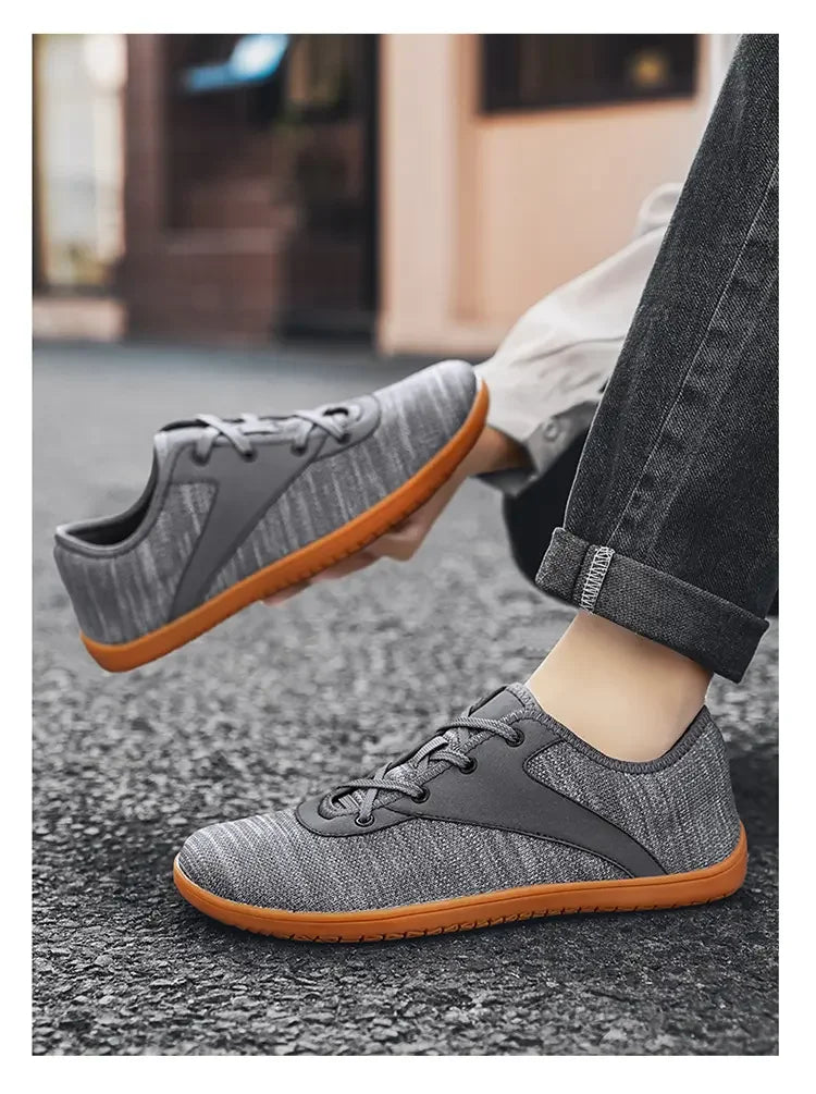 Men's barefoot walking shoes with wide toe and scattered minimalist shoes, suitable for gyms, driving offices.