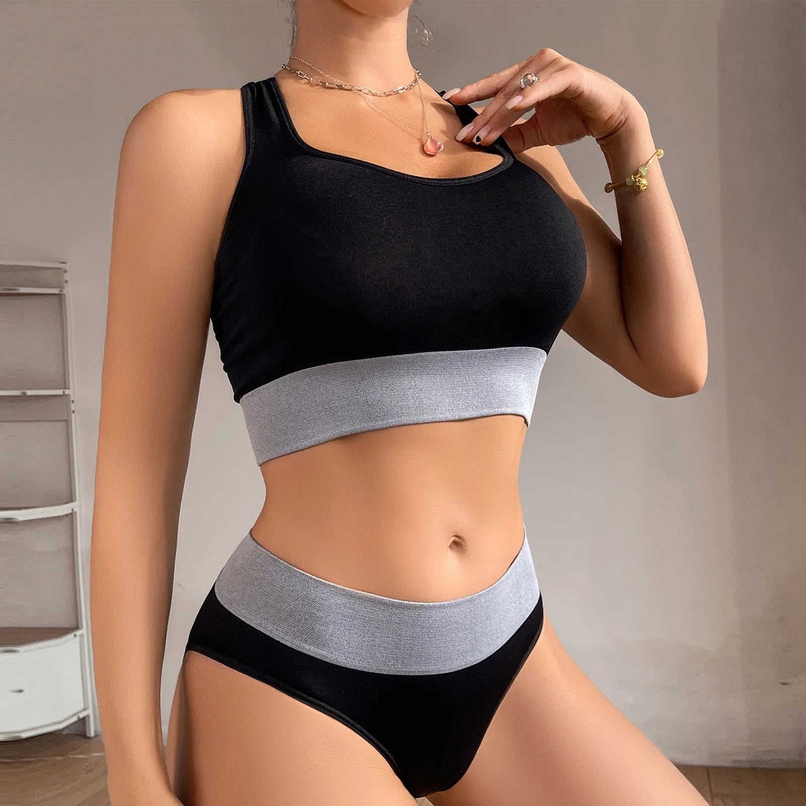 Women Seamless Bra Set Sexy Panties Mid Waist Comfortable Sports Underwear Set Tank Tops Lingerie Female Wire Free Brassiere