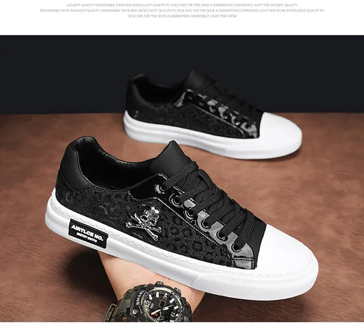 men's shoes  Casual Versatile  Flats Skateboard Shoes Breathable Lightweight Fashion Trend Sneakers