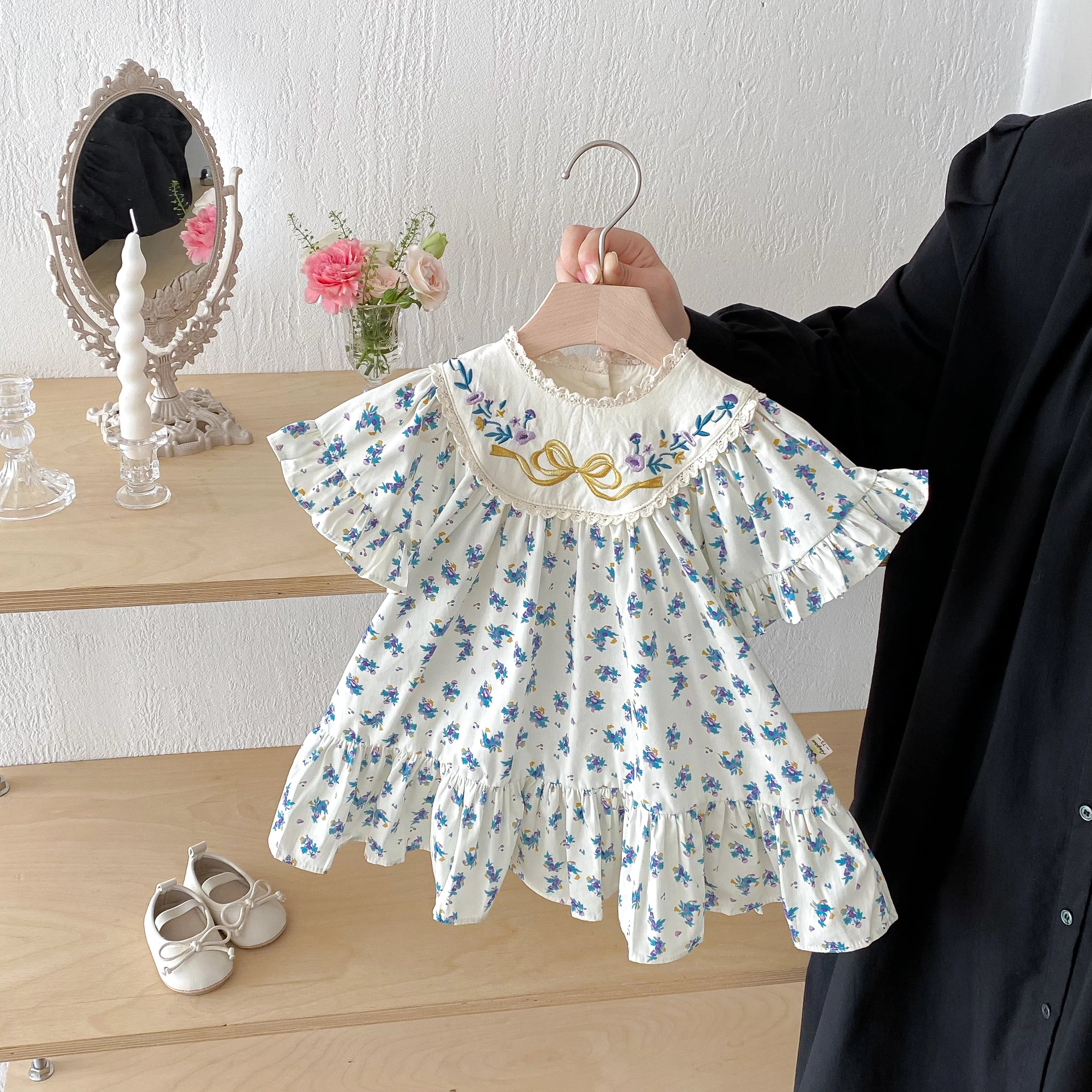 Summer girls' dress, bow-embroidered fly-sleeved dress, floral printed casual dress