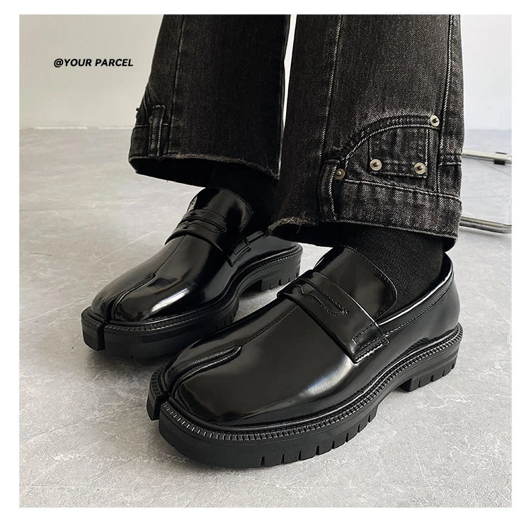Split toe horseshoe shoes for men's thick sole Loafer shoes Tabi shoes patent leather Korean version trend casual leather shoes