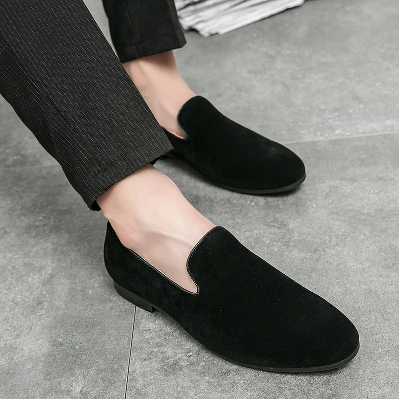 Fashionable Men's Suede Shoes Soft Soles Comfortable Loafers Versatile Men's Casual Flat Shoes Green New Style Free Delivery