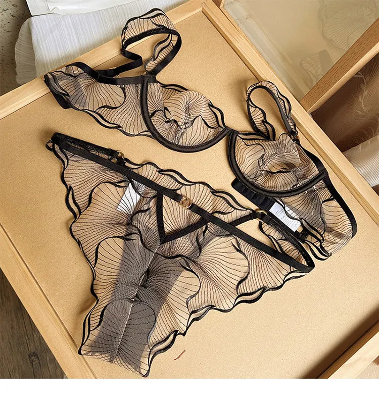 Lingerie Brodée Ultra-Fine Sexy Européenne Minimiseur Pour Gros Seins Dentelle Transparente Amincissante Pure Séduisante 32-38