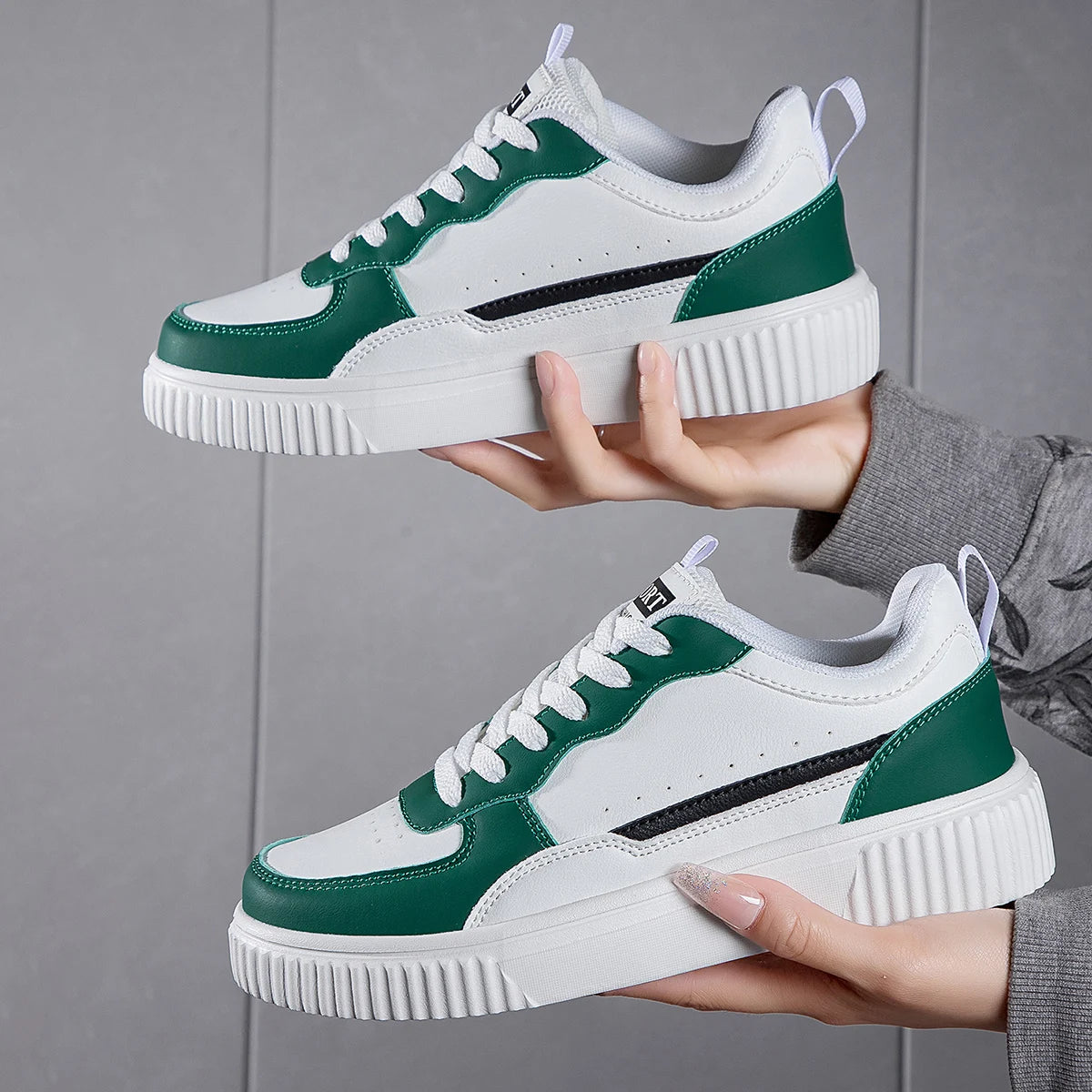 Men's Shoes Summer Breathable Trendy Versatile Casual White Sneakers Youth Non-Slip Sports Thick-Soled White Shoes