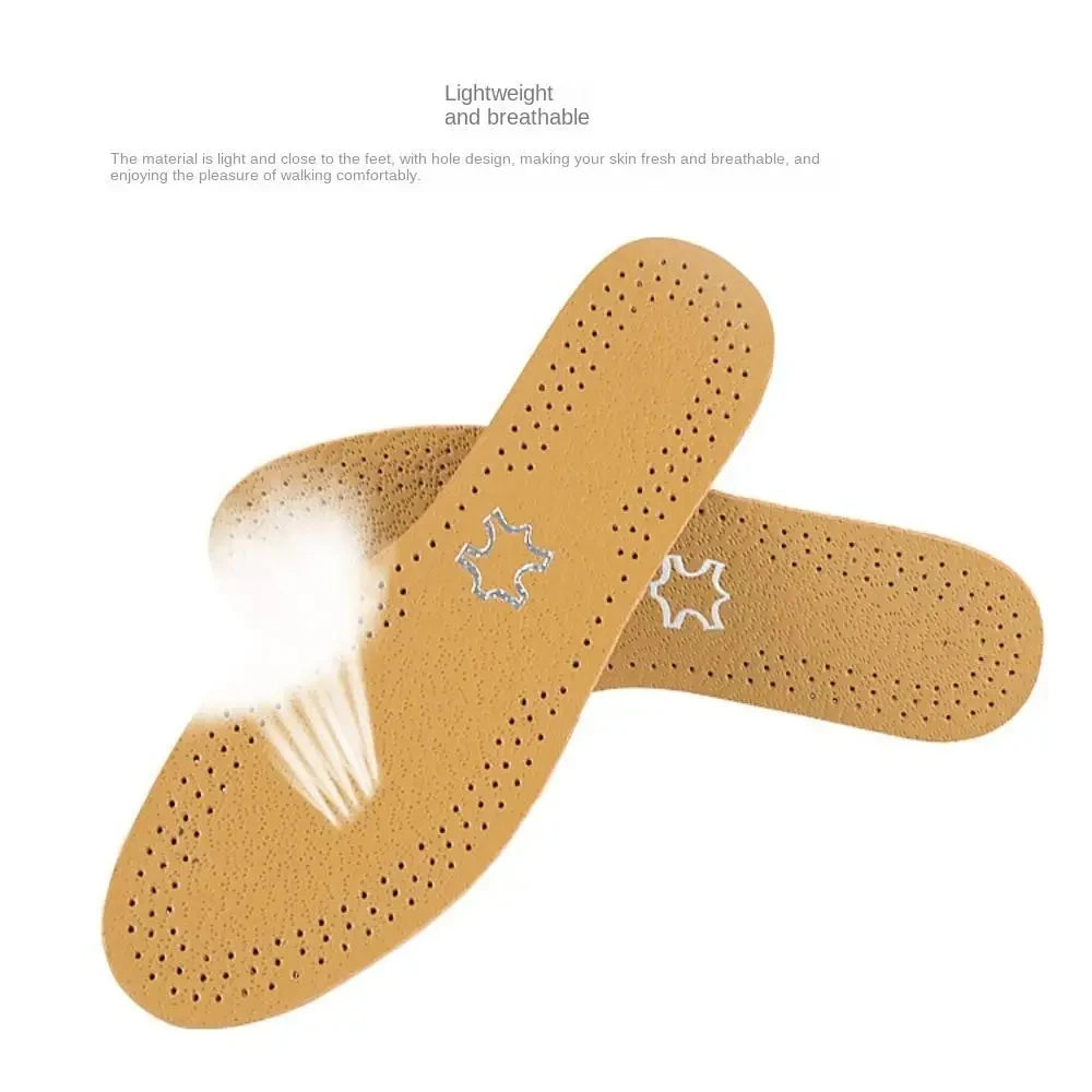 A pair of Flat Insoles Made of Leather Brings You a More Comfortable and Casual Experience, Suitable for Hiking and Relaxation.