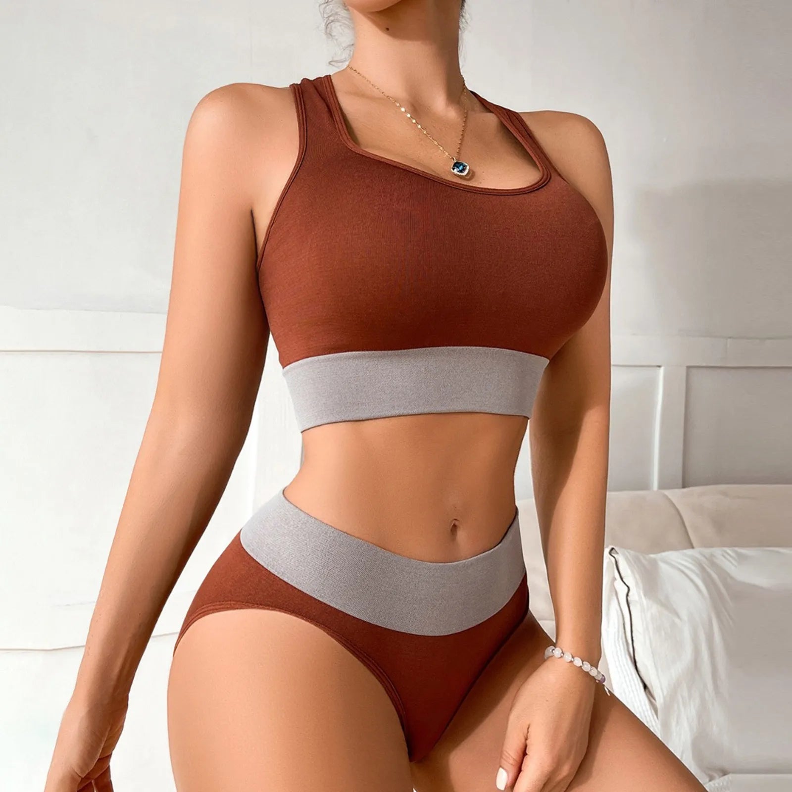 Women Seamless Bra Set Sexy Panties Mid Waist Comfortable Sports Underwear Set Tank Tops Lingerie Female Wire Free Brassiere
