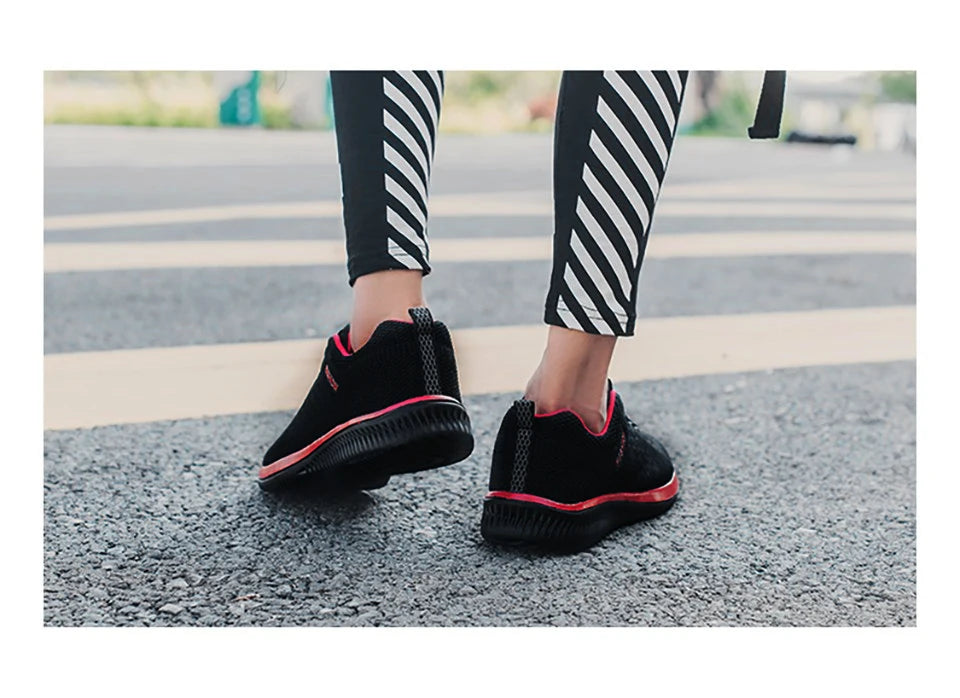 Men Running Spring Autumn Walking Loafers Fashion Casual Sports Shoes Breathable Light Men's Outdoor Shoes Plus Size38-48