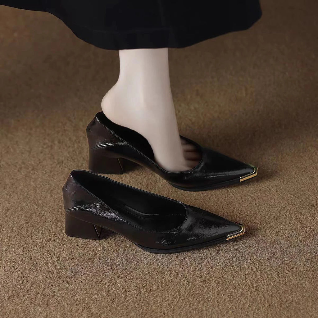 Simple yet elegant sharp-toe stylish lady's single shoe. 2026 new model. Fashionable and versatile high-heeled shoes.