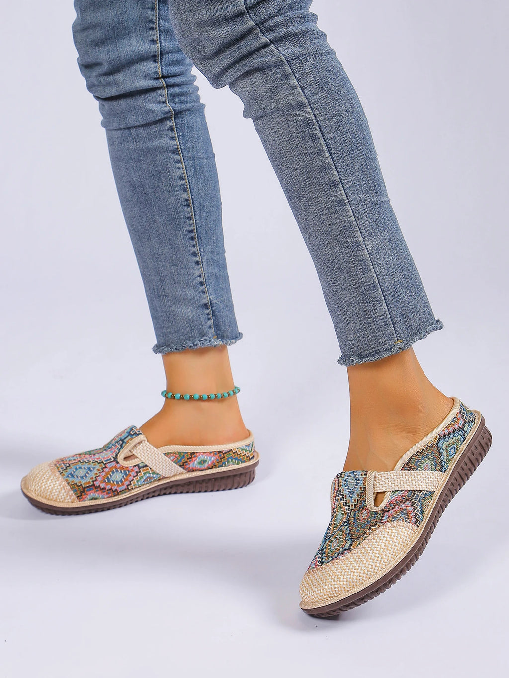 Super light shoes Women's shoes casual sports shoes are versatile They are soft-soled anti-slip and ethnic-style free shippiing