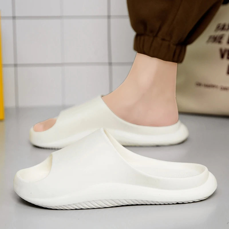 Men's Slippers Fashion Casual Home Sandals Non-Slip Wear-Resistant Soft Soles Couple Style Shoes Thick-Soled Outdoor Beach Shoes